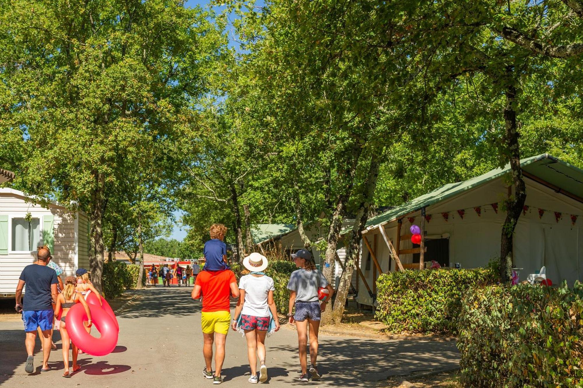Camping Domaine De Chaussy Lagorce  Buitenkant foto